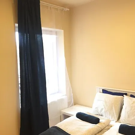 Budapest Airport , In شقة فيتْشيش