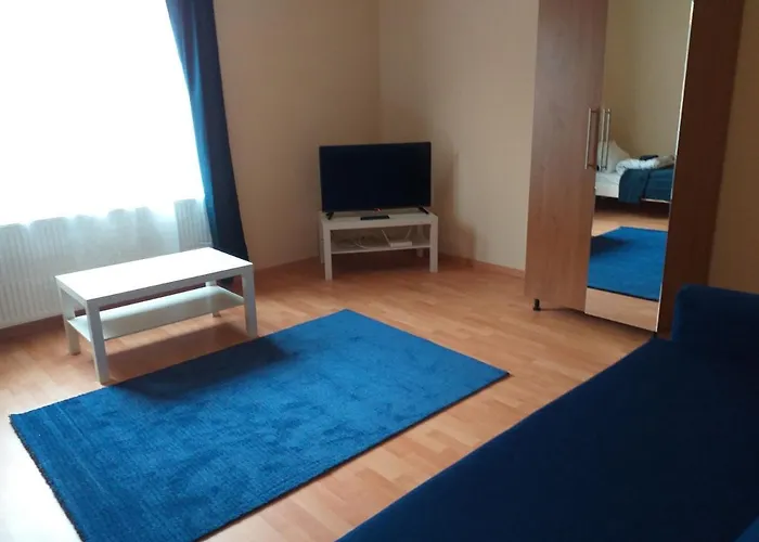 Budapest Airport , In 아파트 베체스