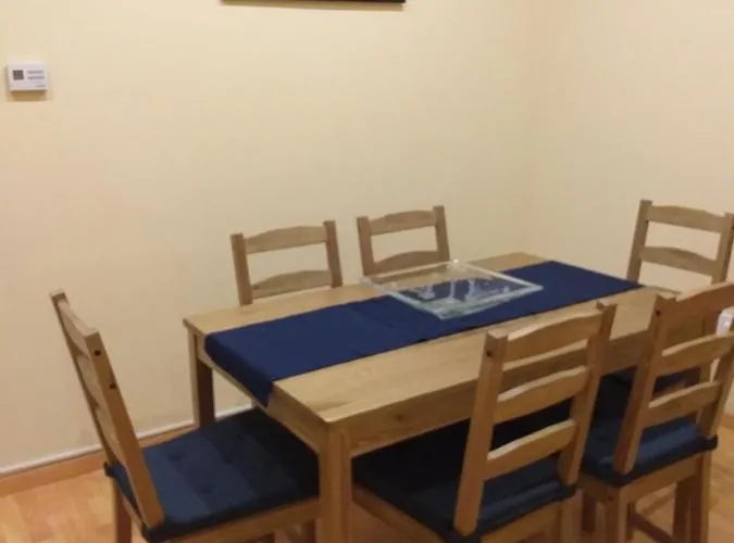 Budapest Airport , In * فيتْشيش